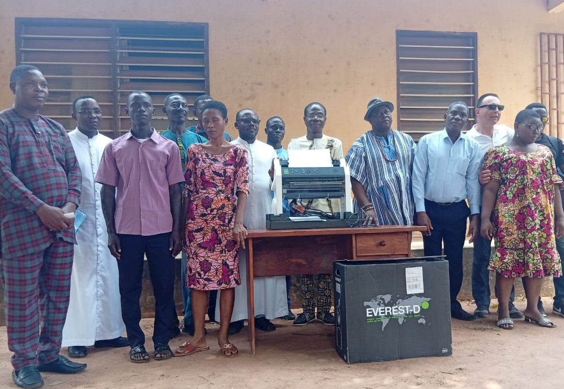 Mehr über den Artikel erfahren Alice – mutig und entschlossen, trotz Behinderung beruflich erfolgreich zu sein –